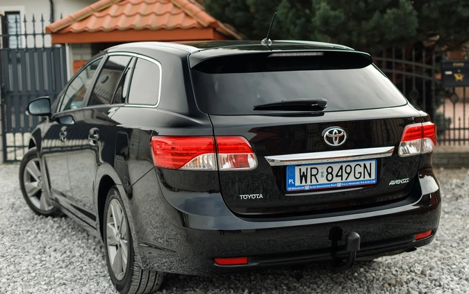 Toyota Avensis cena 47900 przebieg: 214000, rok produkcji 2014 z Radom małe 742